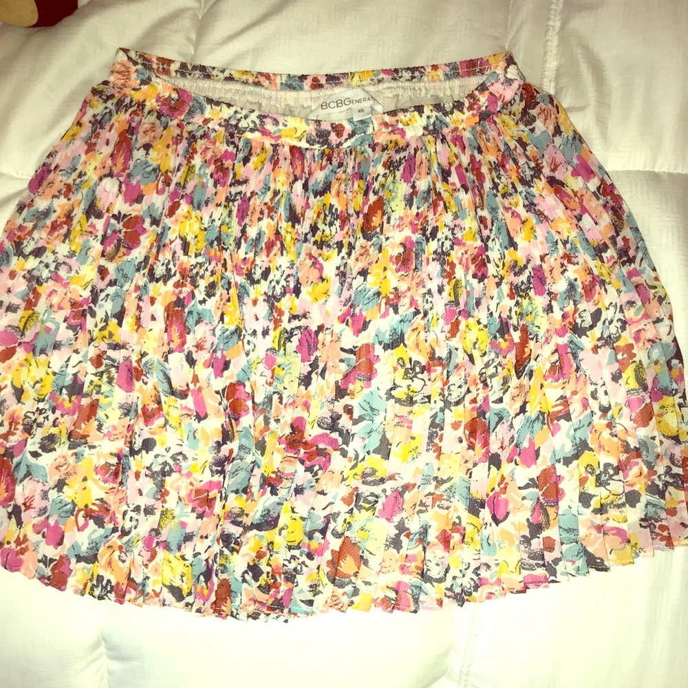Ruffle multi color BCBG skirt